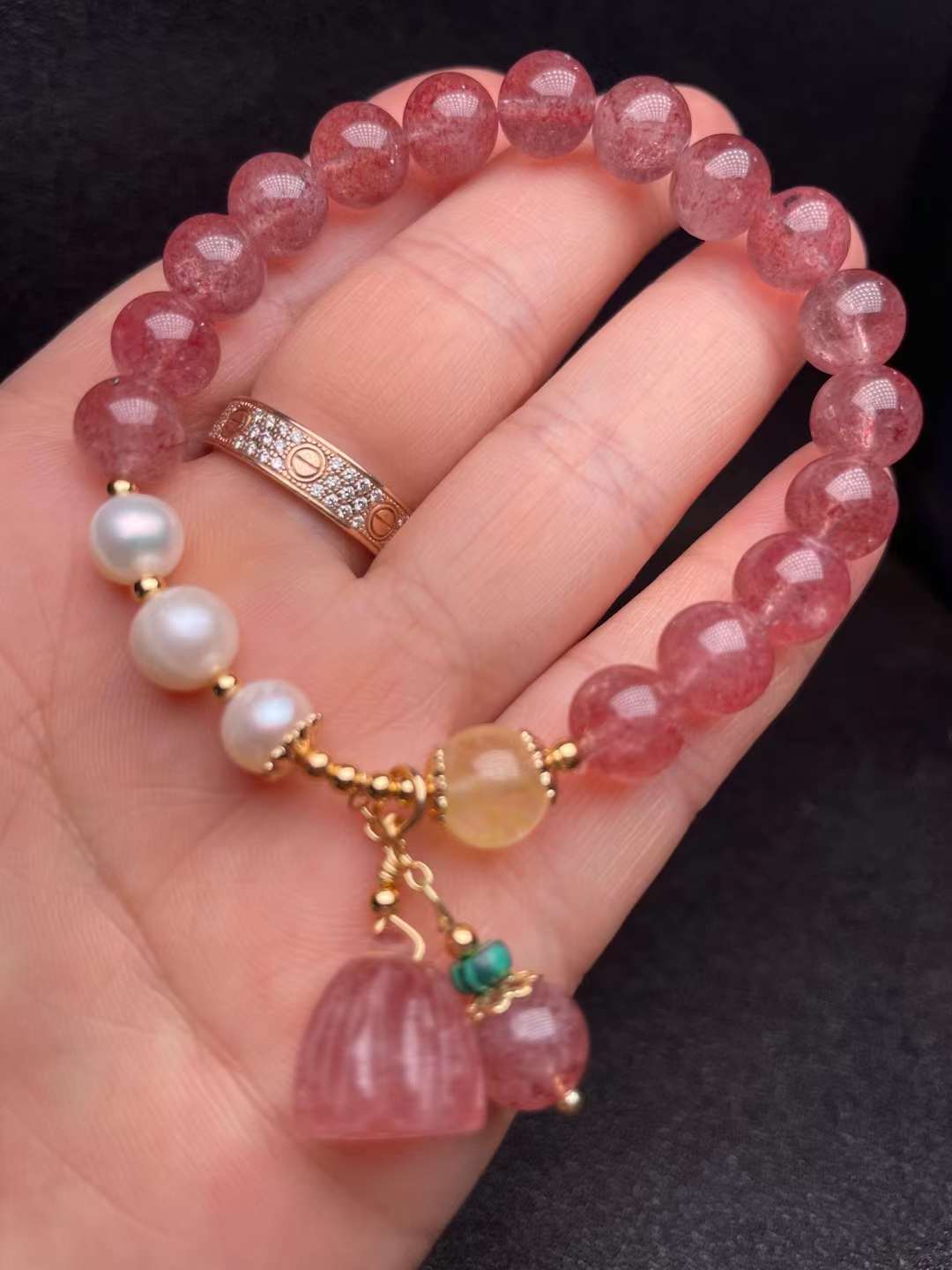 8m natural strawberry crystal bracelet, women's stone fashion bracelet, exquisite fashion bracelet details Picture