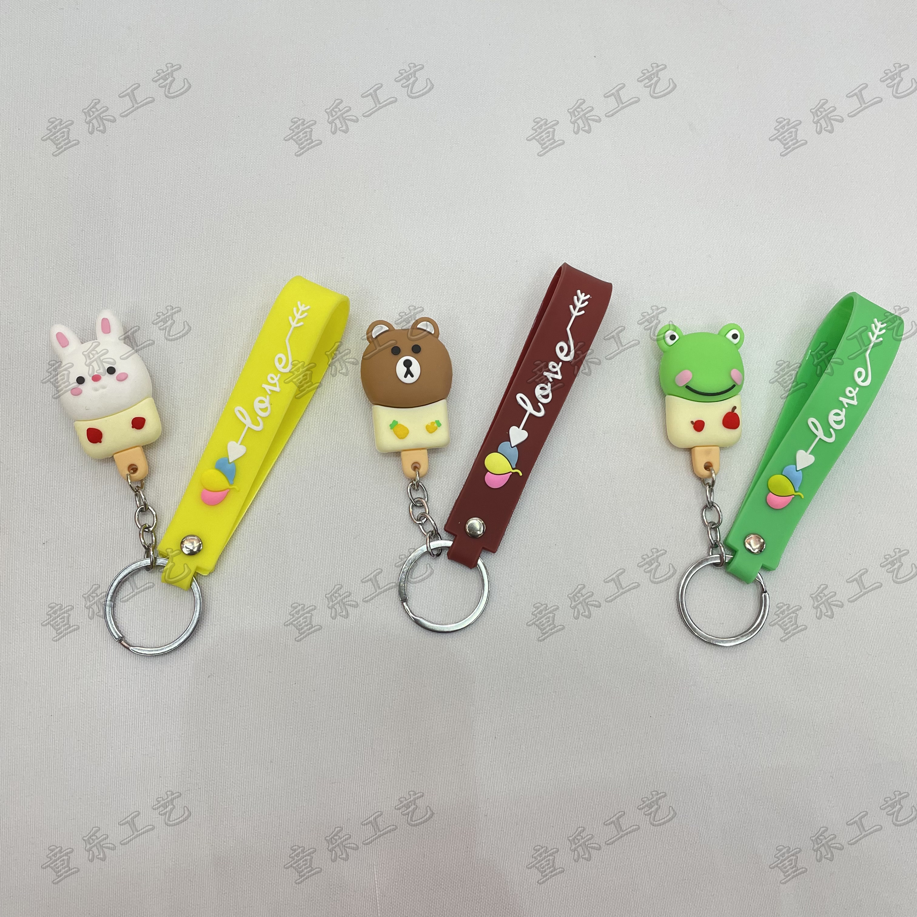 手机挂件实物图