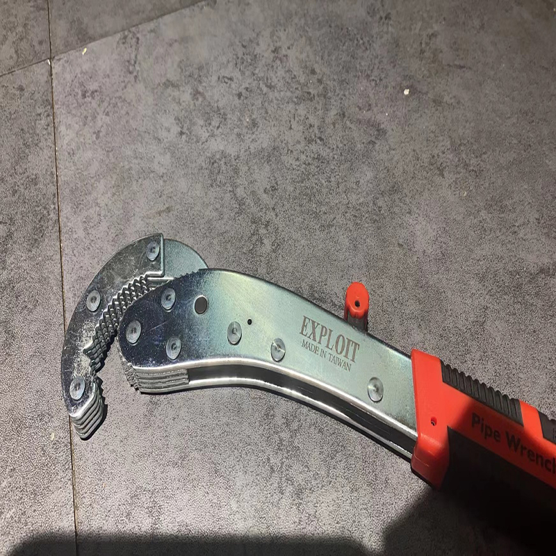 管子扳手实物图