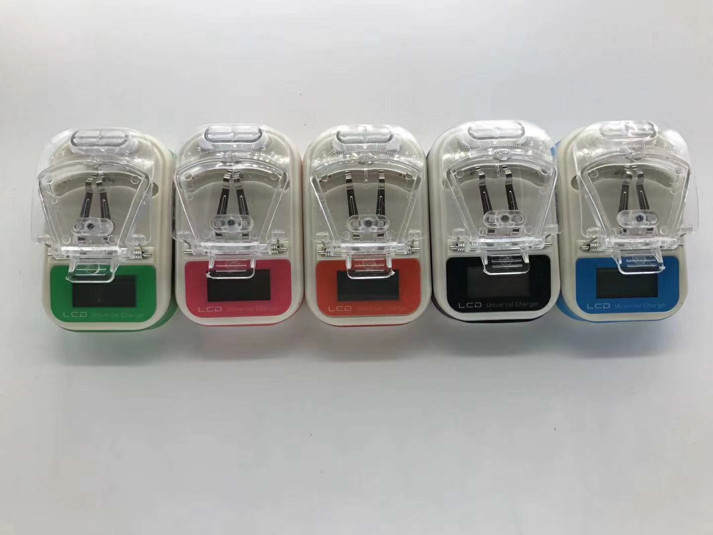 LCD带显示/电池万能充/老人机充电器产品图