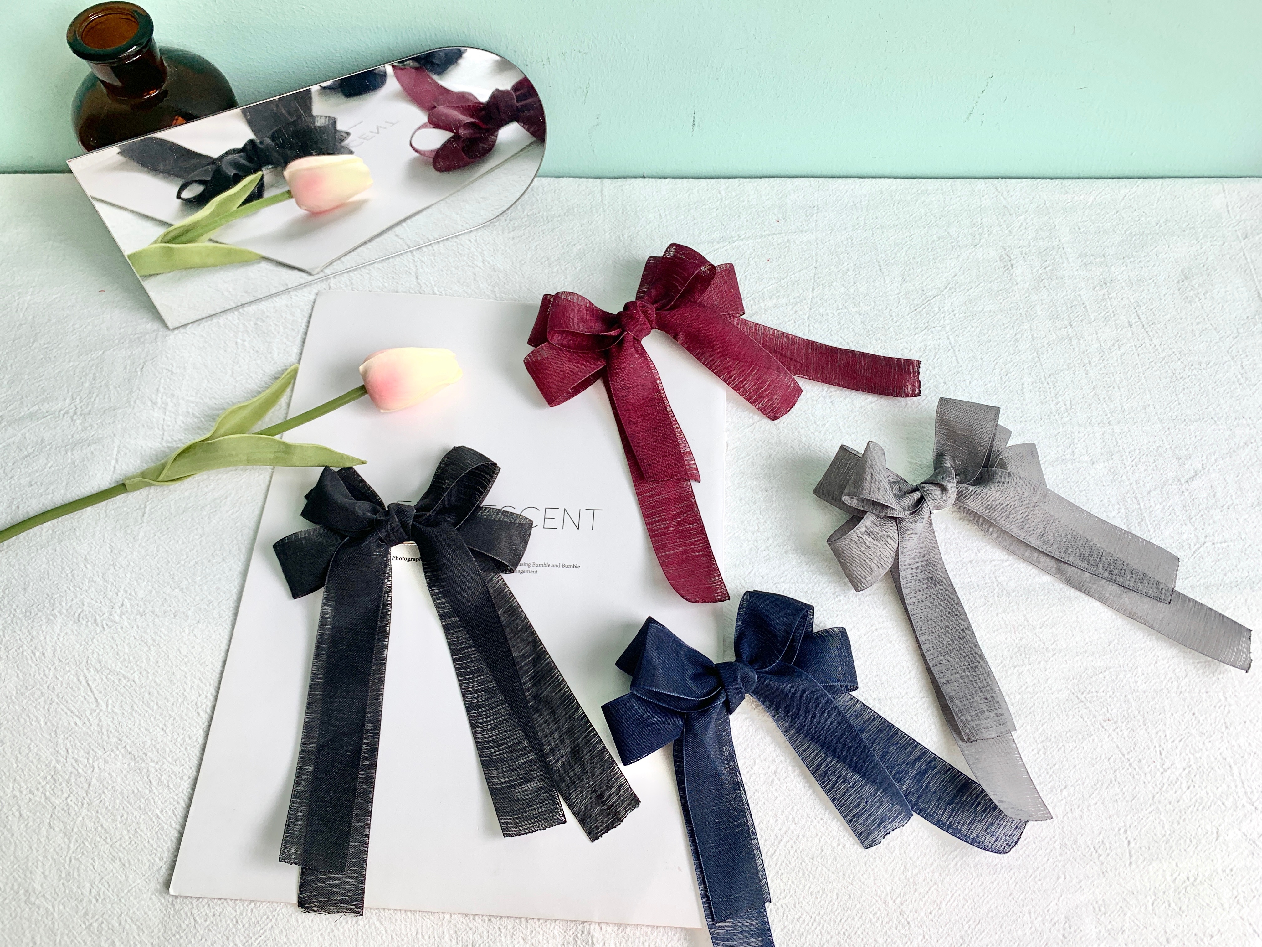 "Jianjian Classic fine horizontal stripe flower gift box packaging accessories Fashionable clothing accessories. Item Picture