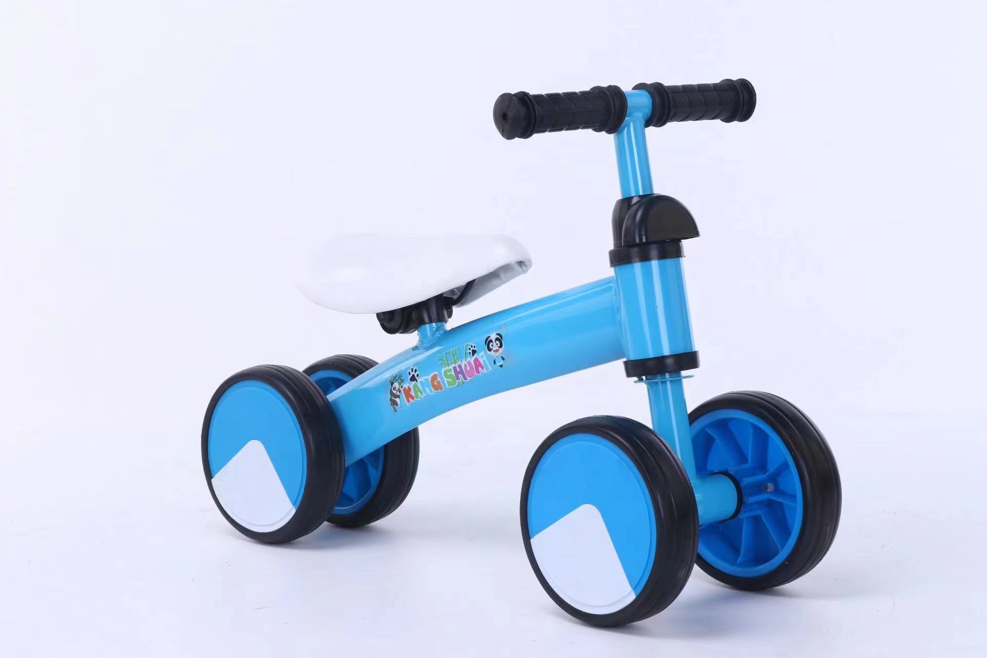 儿童自行车/自行车/小四轮自行车白底实物图