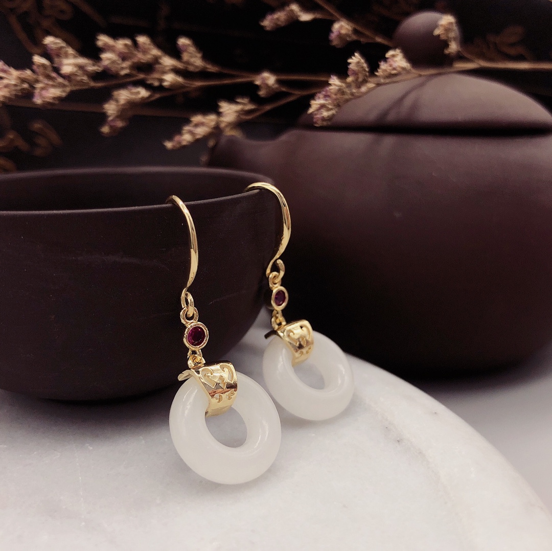 الرياح الوطنية وأقراط البيضاء Item Picture