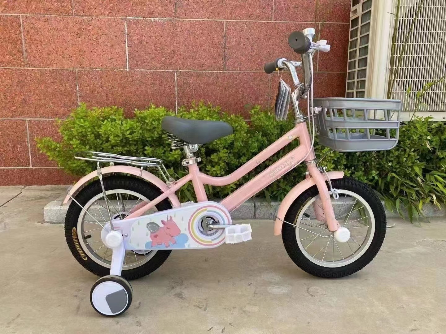 儿童自行车/自行车/童车白底实物图