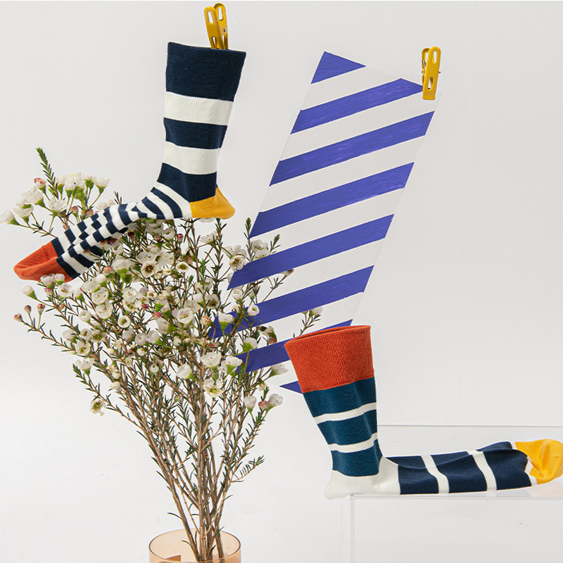 Custom-made striped all-cotton classic women's socks Application Scenario