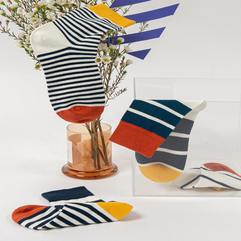 Custom-made striped all-cotton classic women's socks Item Picture