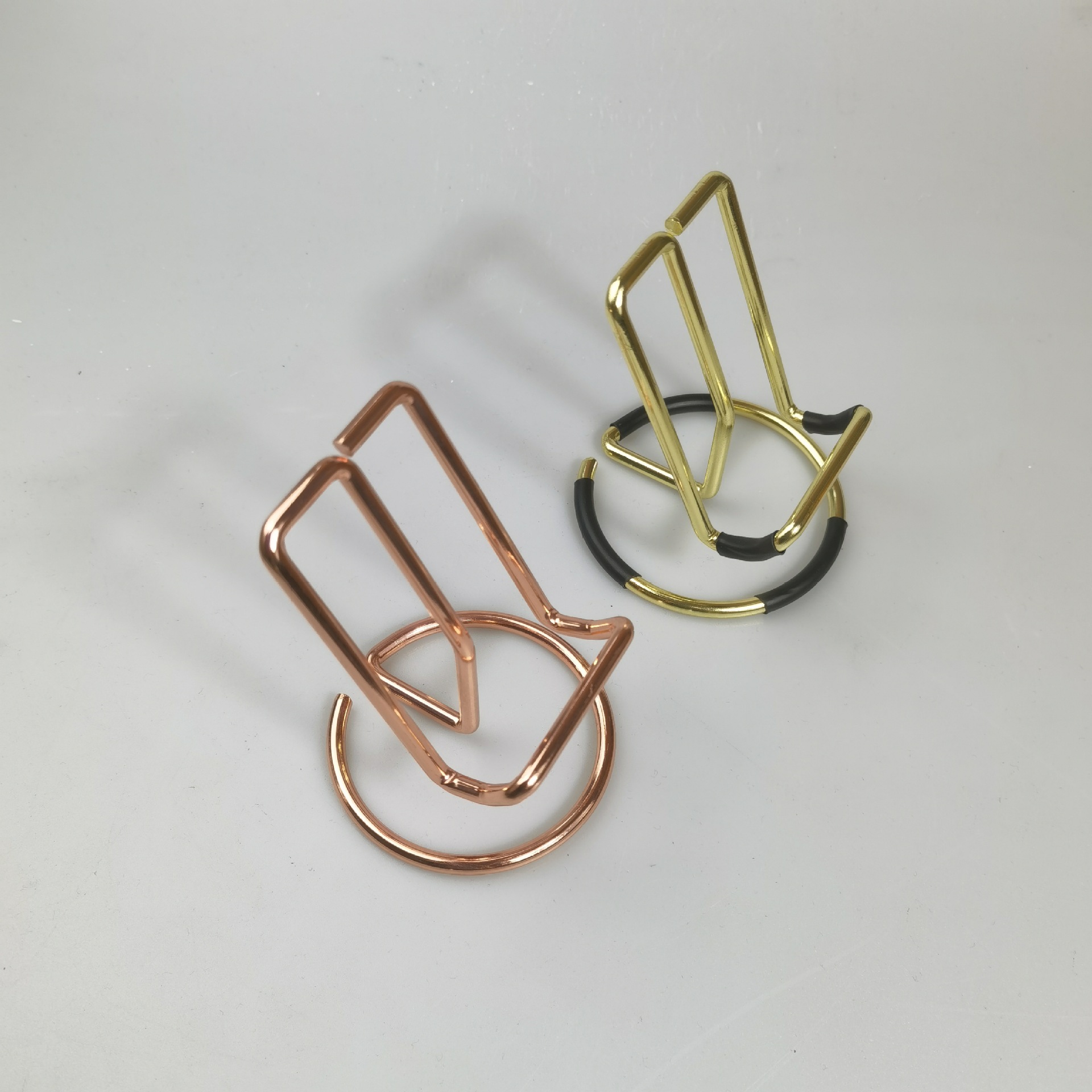 新款创意桌面手机支架 铁艺金属懒人手机支架直播摄影 台面手机架