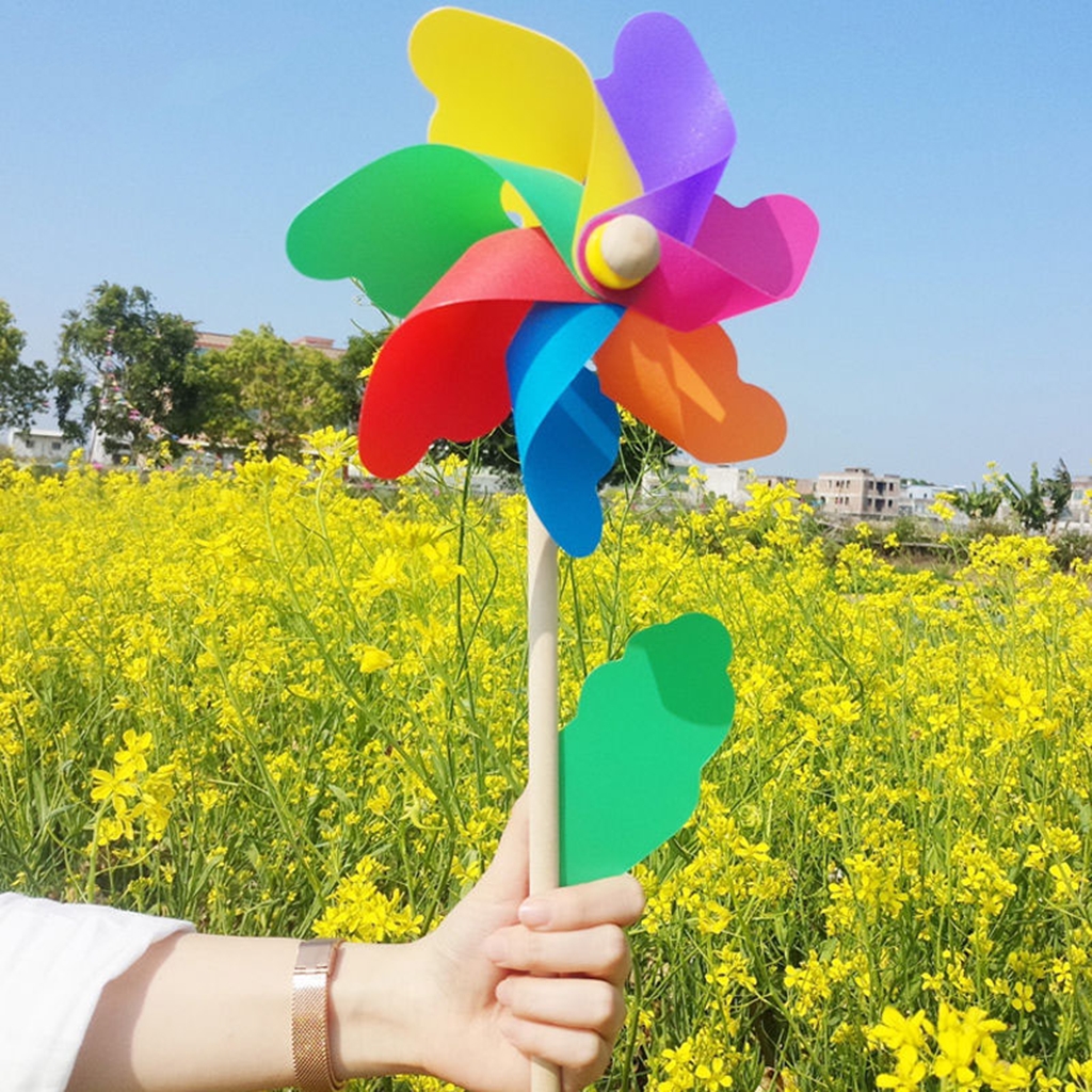 Windmill toys for children, rainbow outdoor courtyard, colorful kindergarten, holding a wooden pole and rotating a 32-cm large windmill decoration in seven colors