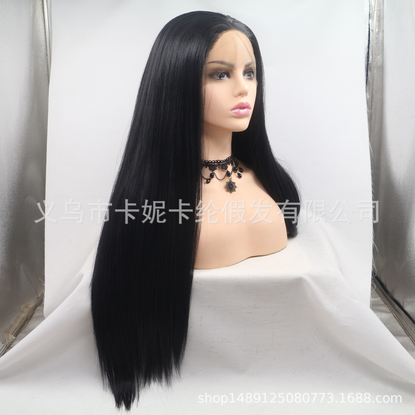 Creative new front lace synthetic fiber wigs are fashionable and fluffy new products Application Scenario