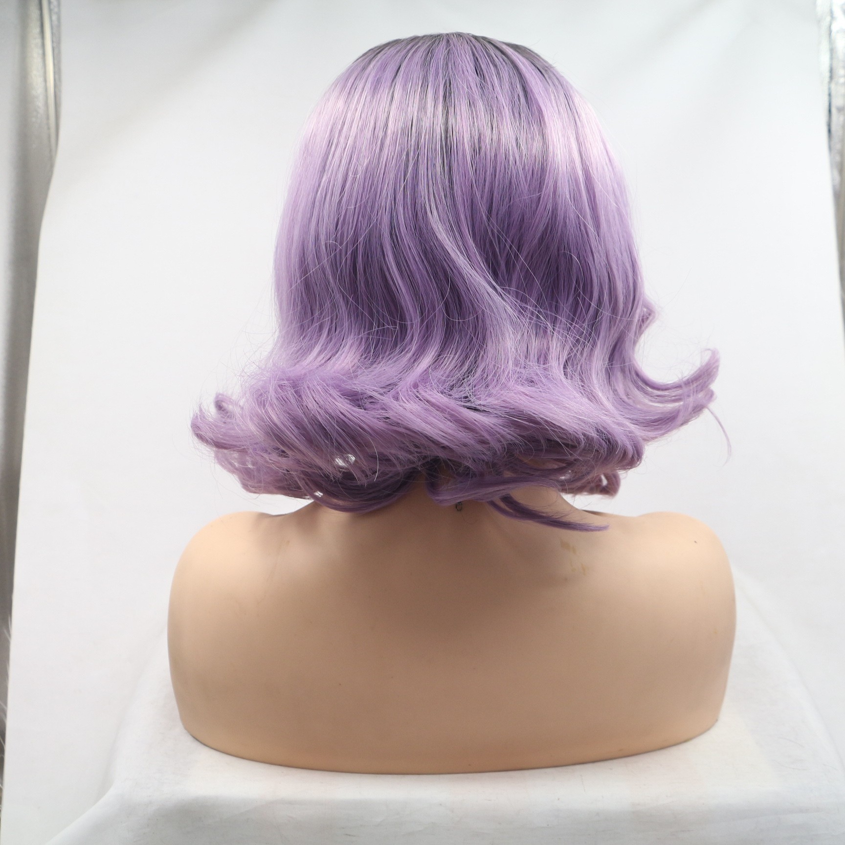 NEW LOOK wig, synthetic fiber front lace short hair bobo, European and American lace headgear, gradient curly hair in stock Application Scenario