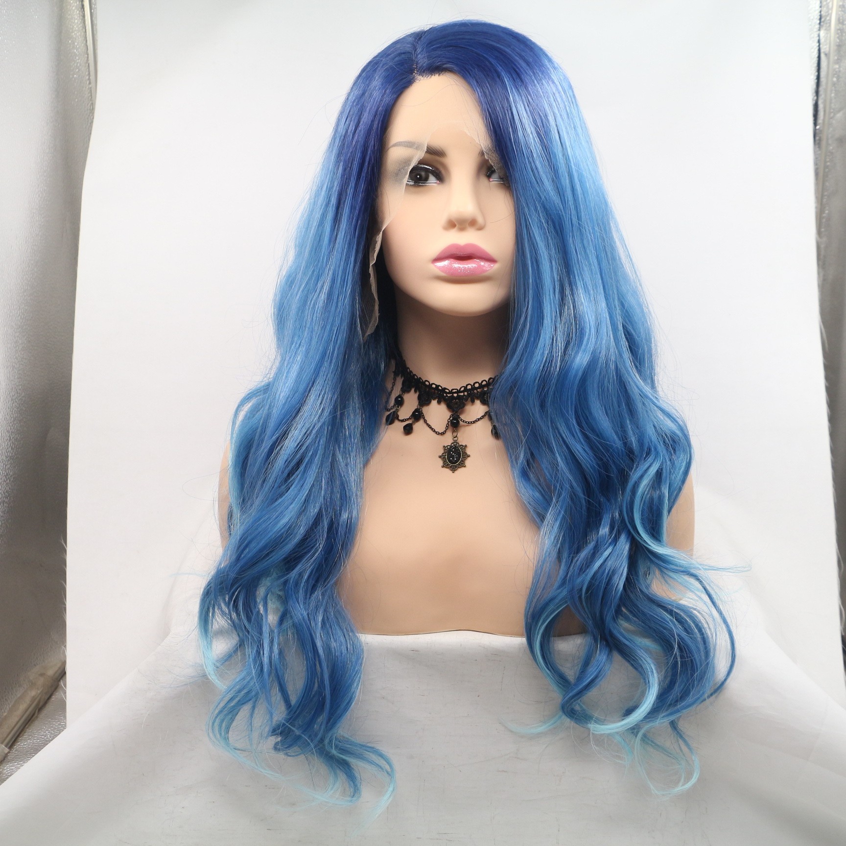 NEWLOOK European and American wig, long curly hair front Lace fashionable new cross-border wig Application Scenario