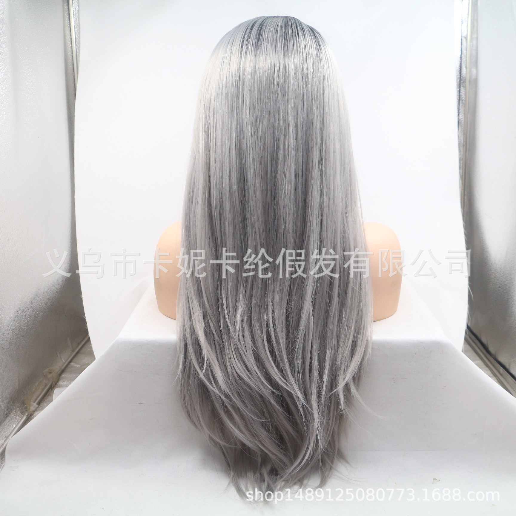 European and American fashion style, long curly hair, grandma gray, laid-back synthetic fiber wigs for women, wholesale in stock Specification image