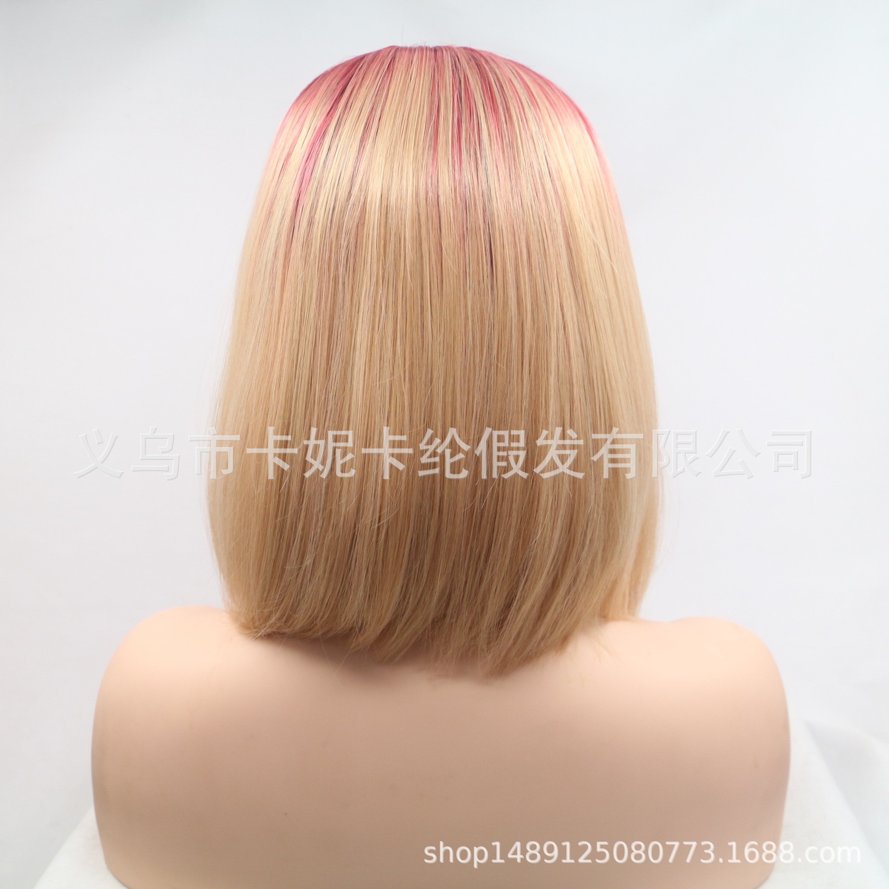 European and American fashion mid-parted shoulder-length synthetic fiber wigs for women are in stock and available for wholesale details Picture