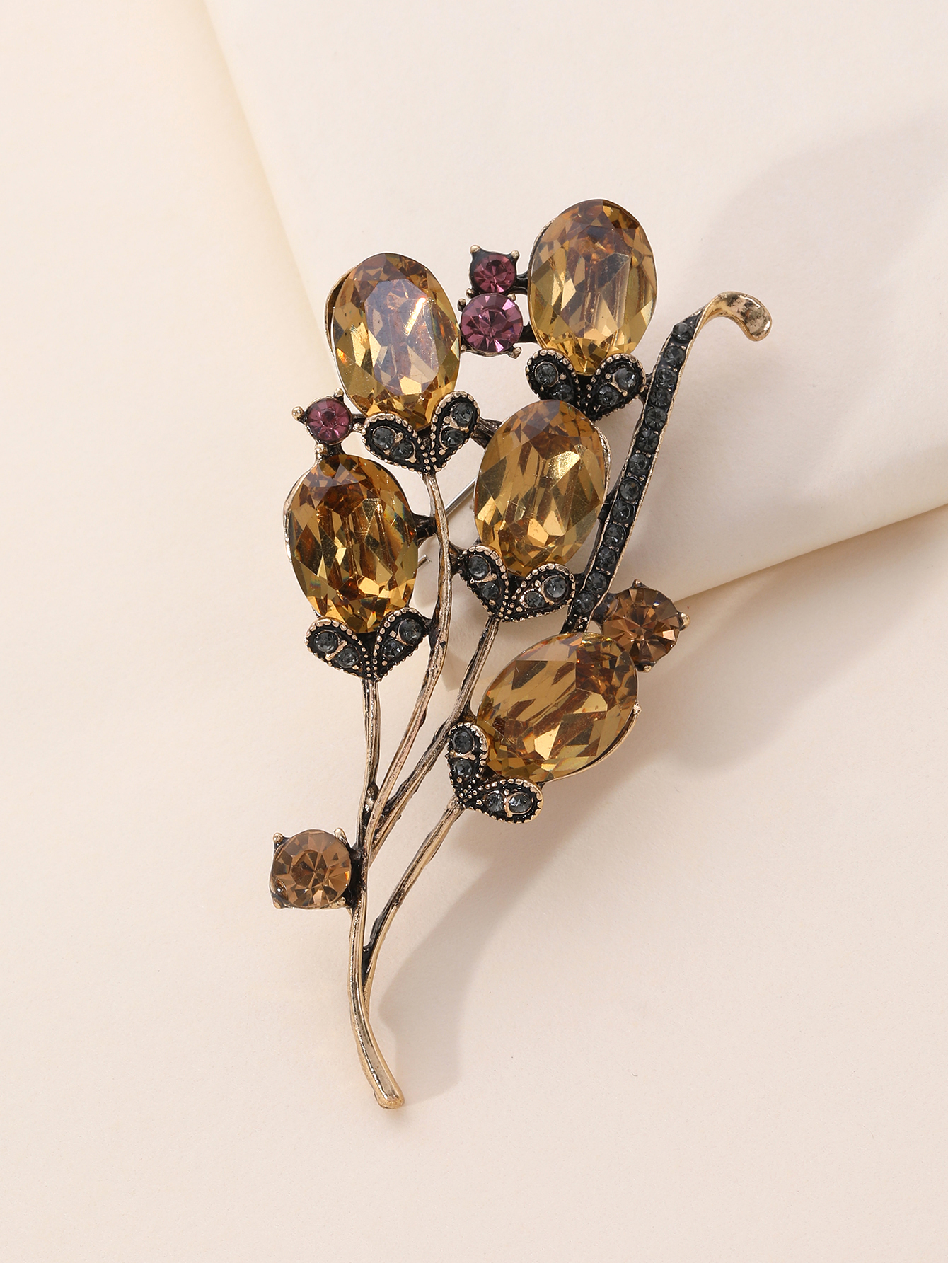 Korean version leaf glass brooch, fashionable and elegant brooch, ancient color series - Yingying -0220 Specification image