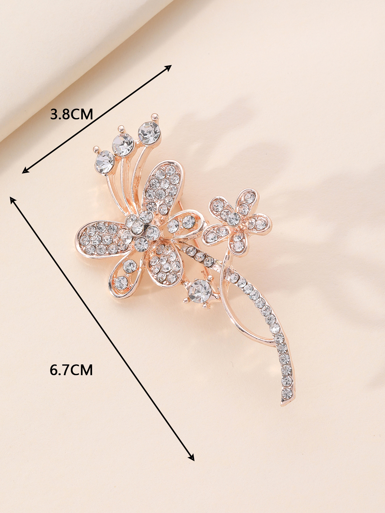 New trendy accessory brooch Floral Korean version leaf small brooch Fashion - Yingying -0218 Application Scenario