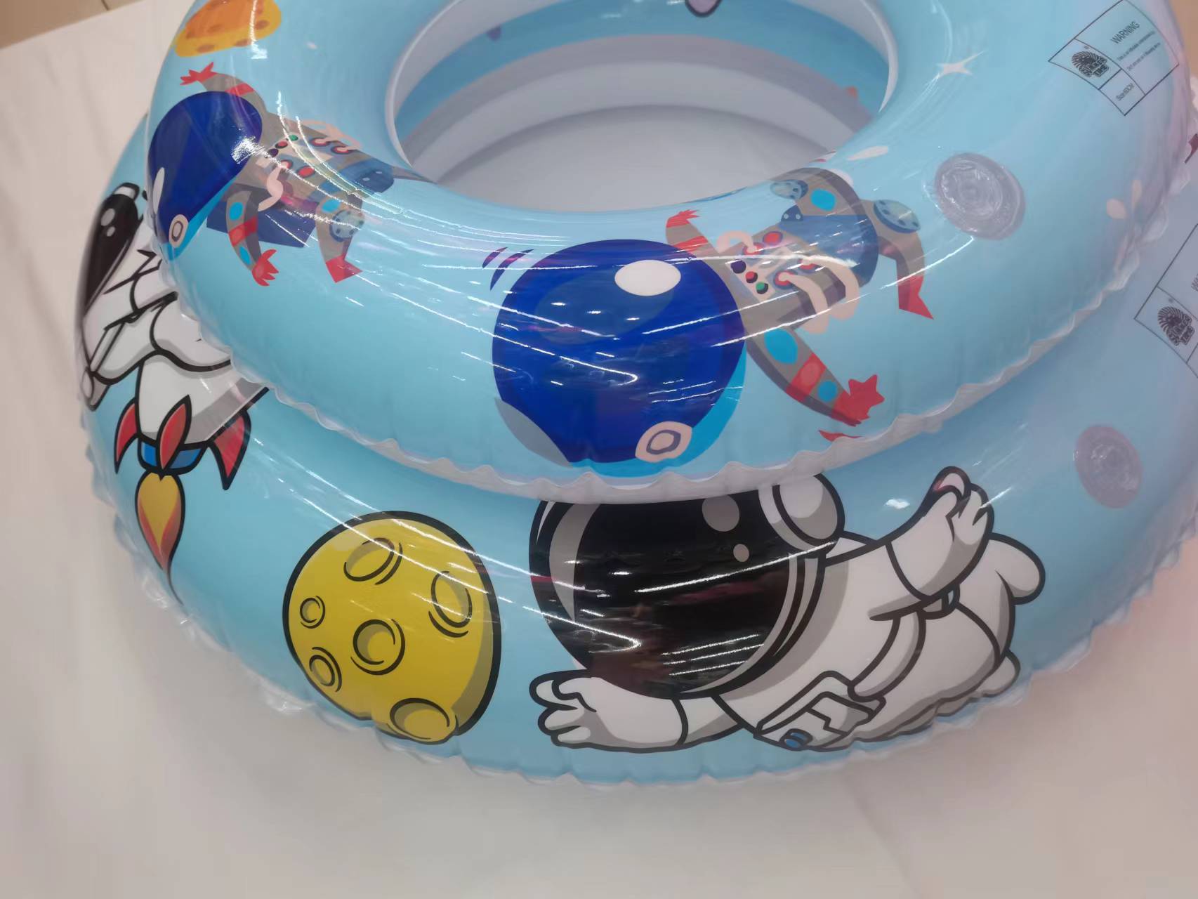 Hongyu's new Astronaut Swimming Ring 1 Application Scenario