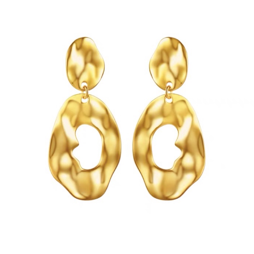 Dingxin Jewelry Earrings 9120001, a popular new product in foreign trade, offers fashionable metal earrings with a European and American style. Wholesale supply from the manufacturer Item Picture