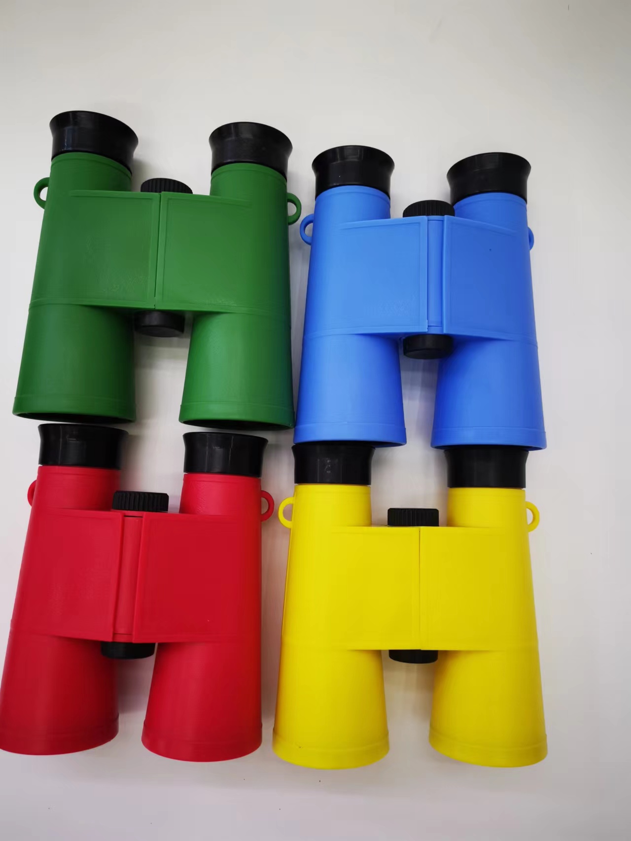 Children's binoculars, small portable high-definition high-magnification mini binoculars, girls' miniature outdoor goggles, boys' toys Application Scenario