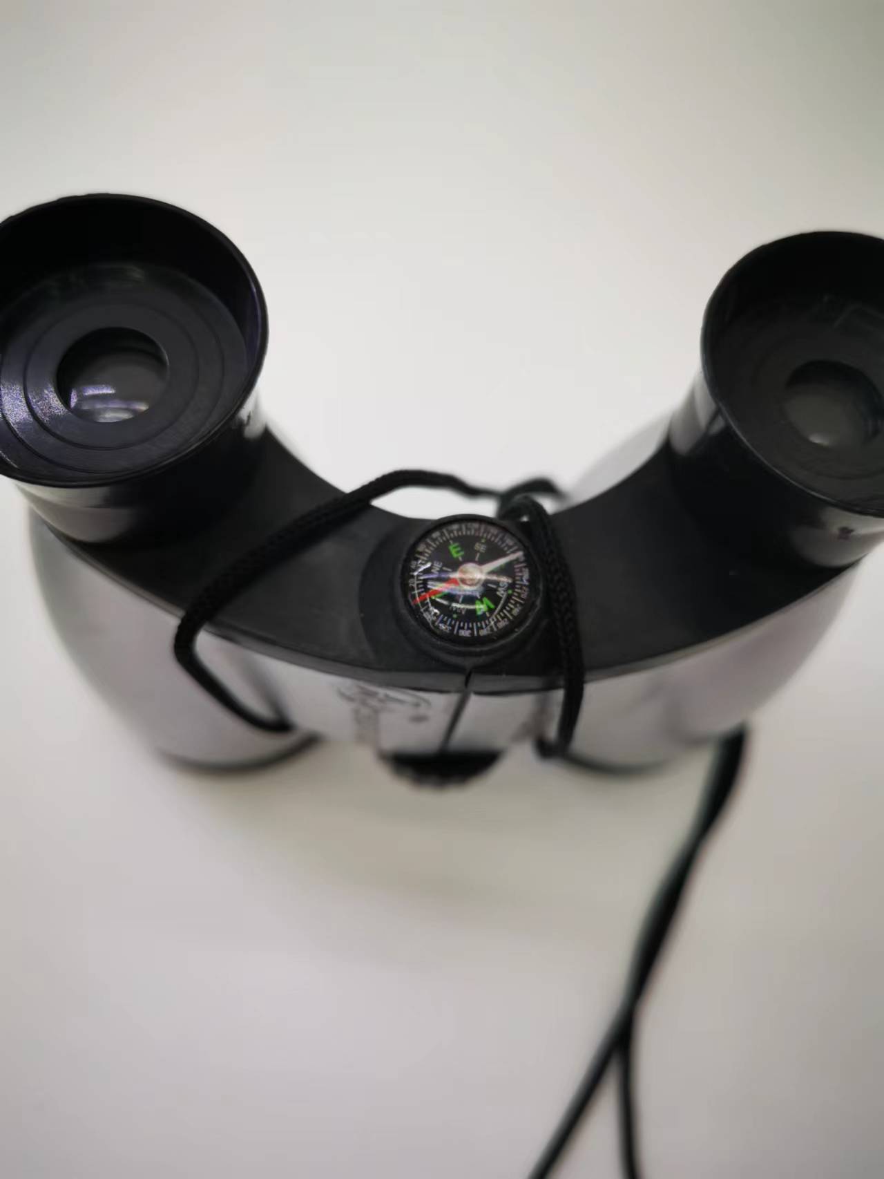 Small silver 4*46 binoculars, portable, high-definition, high-magnification mini binoculars, girls' miniature outdoor goggles, boys' toys