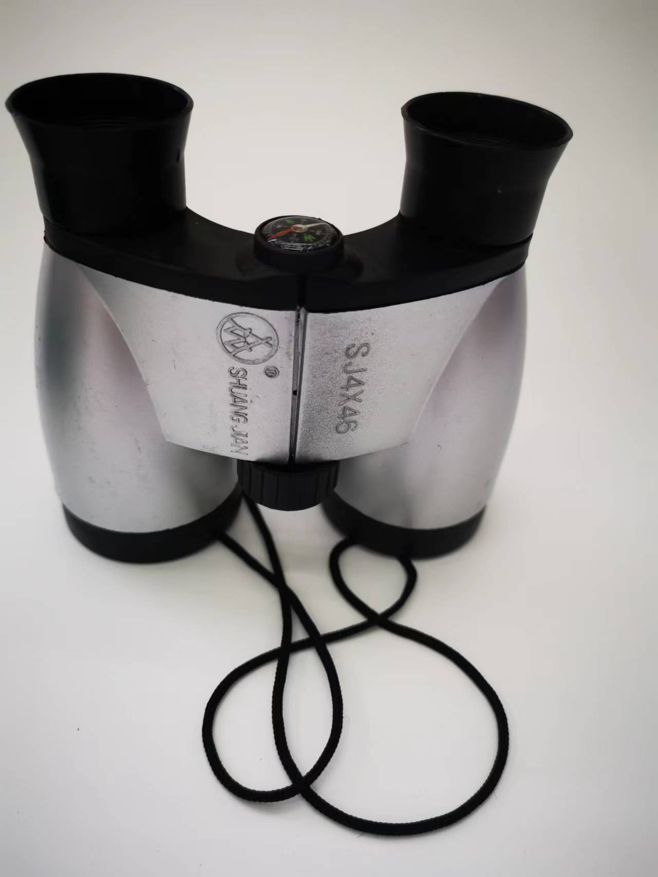 Small silver 4*46 binoculars, portable, high-definition, high-magnification mini binoculars, girls' miniature outdoor goggles, boys' toys Application Scenario