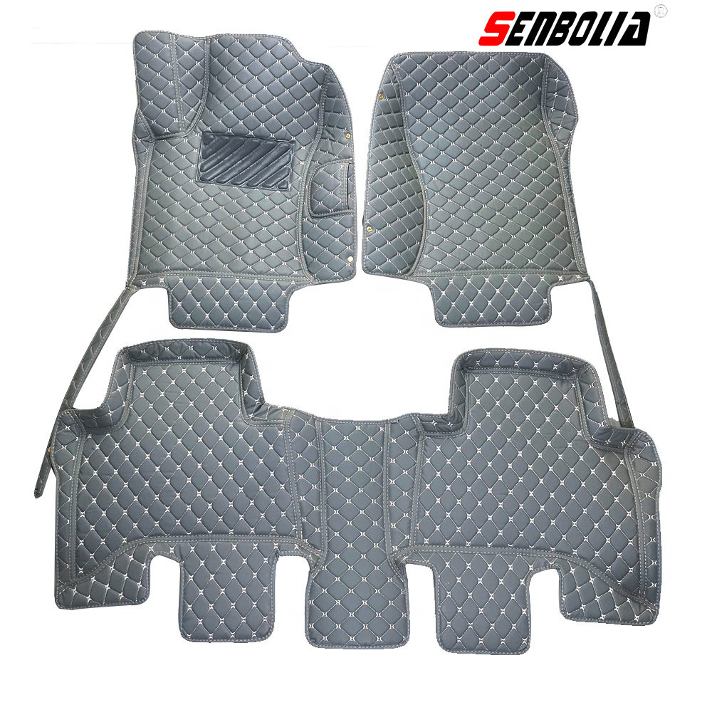 汽车脚垫白底实物图