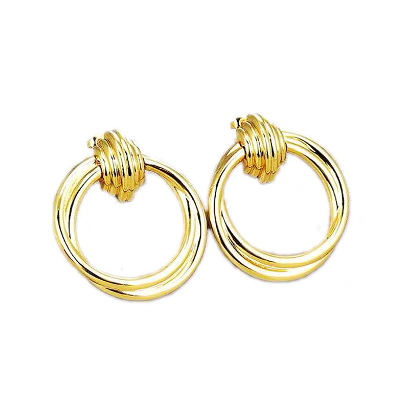 Dingxin Jewelry Earrings 9120045, a popular new product in foreign trade, offers fashionable metal earrings with a European and American style. Wholesale supply from the manufacturer Item Picture