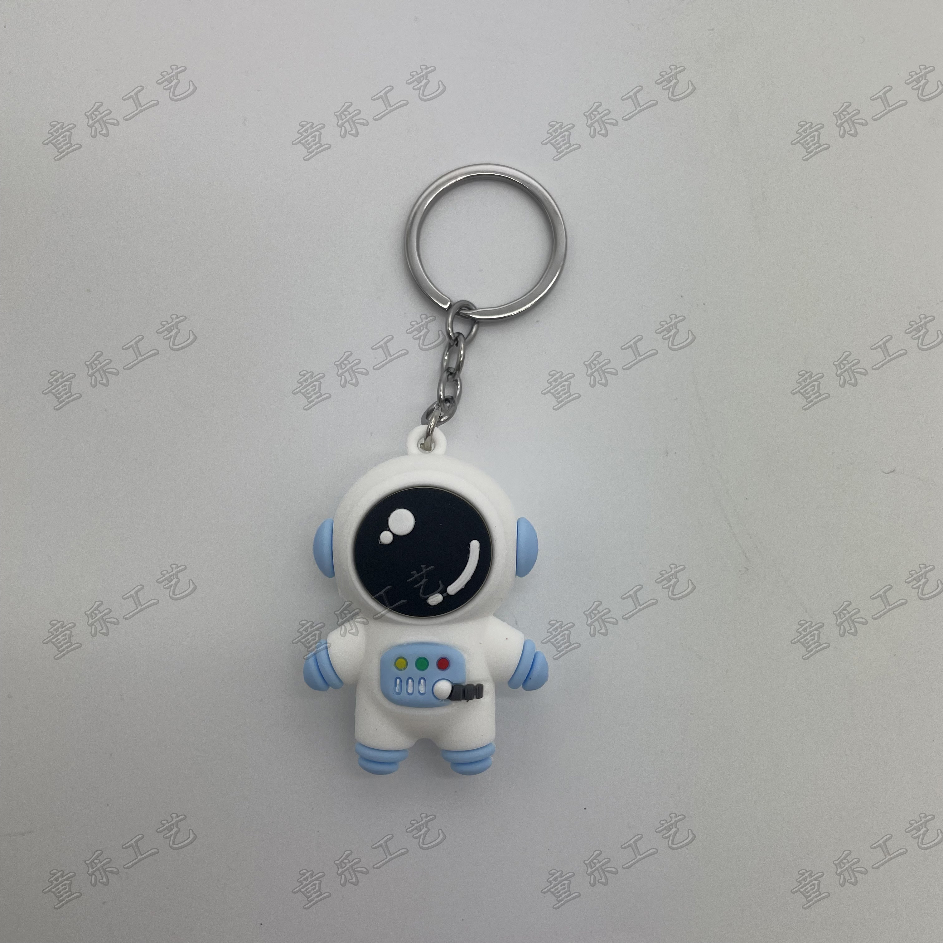 Creative Internet celebrity astronaut soft rubber keychain cartoon astronaut key accessory 3D figurine pendant details Picture