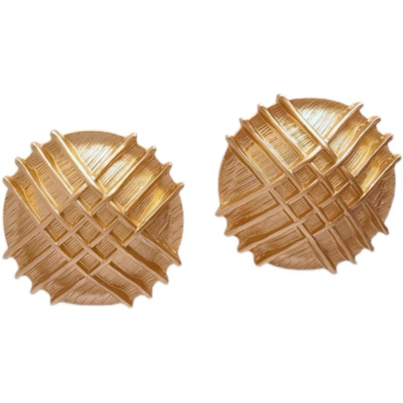 Dingxin Jewelry Earrings 9120048, a popular new product in foreign trade, offers fashionable metal earrings with a European and American style. Wholesale supply from the manufacturer Item Picture