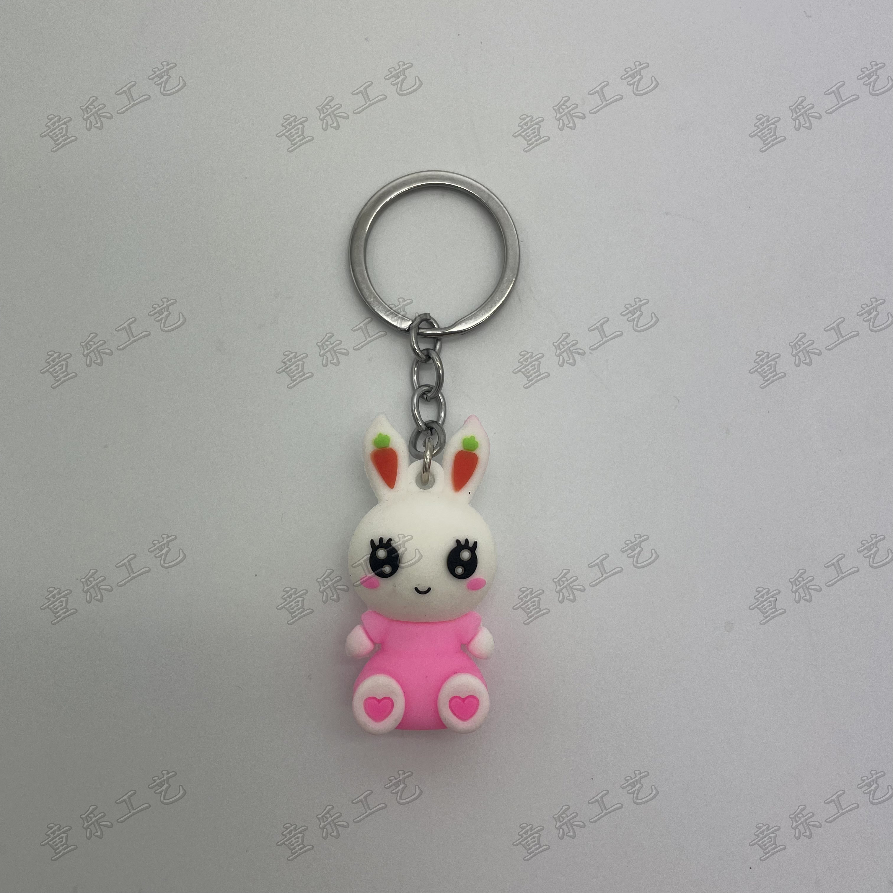 Creative and trendy rabbit keychains, claw machines, claw machines, pendants, couple bags, key chains, car keychains details Picture