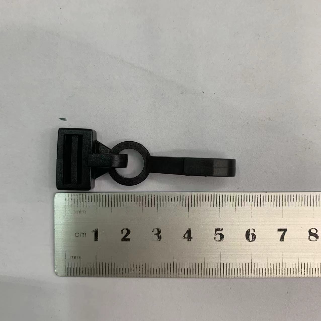 Factory direct sales of POM plastic hooks, certificate hooks, webbing hooks, mini hooks, pet ropes, luggage and accessories Item Picture