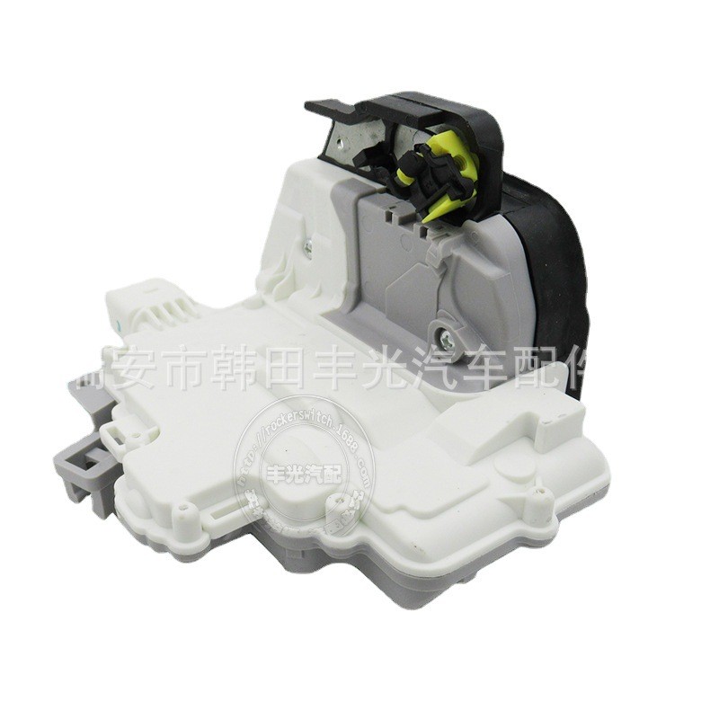 Factory direct sales, suitable for the front left center console door lock switch, car lock block and lock machine of Volkswagen Audi A4 C6 B7, 8E1837015AA Item Picture