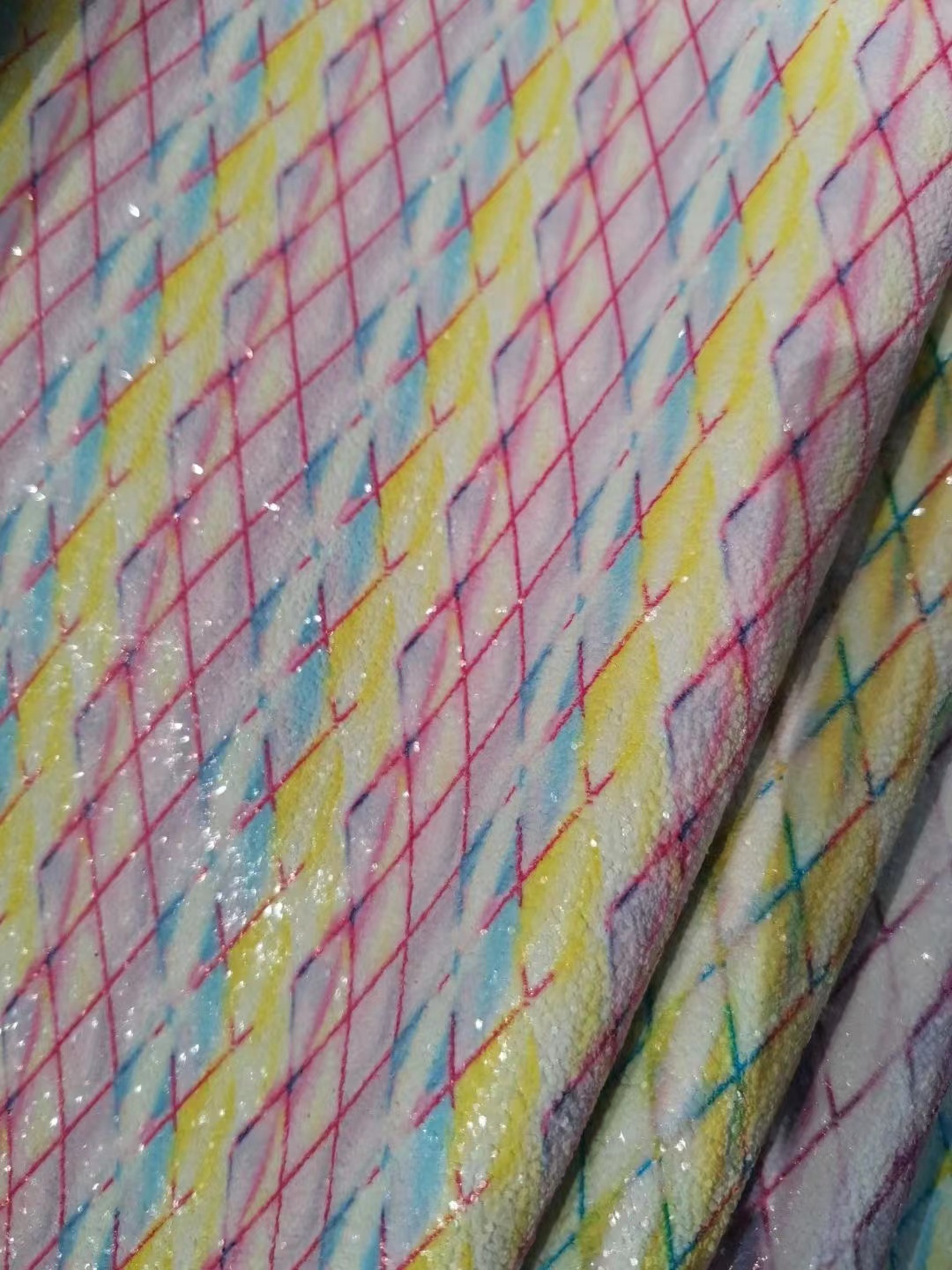 In 202082, a large quantity of high, medium and low-grade leather fabrics in stock are sold directly by the manufacturer, featuring popular new styles Item Picture