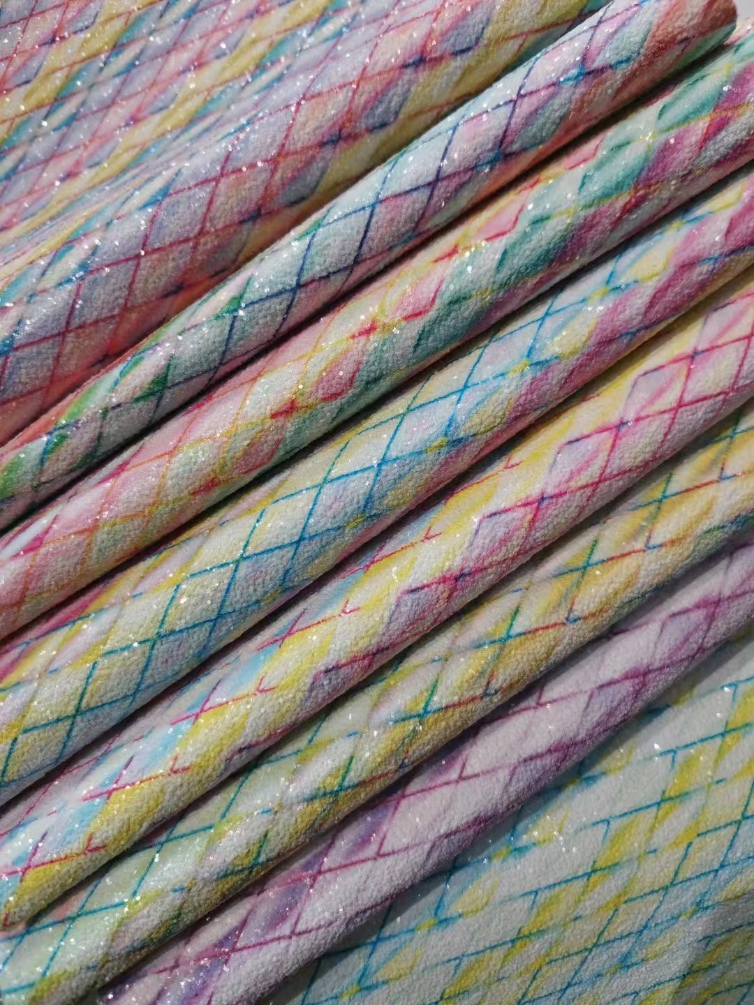 In 202082, a large quantity of high, medium and low-grade leather fabrics in stock are sold directly by the manufacturer, featuring popular new styles Application Scenario