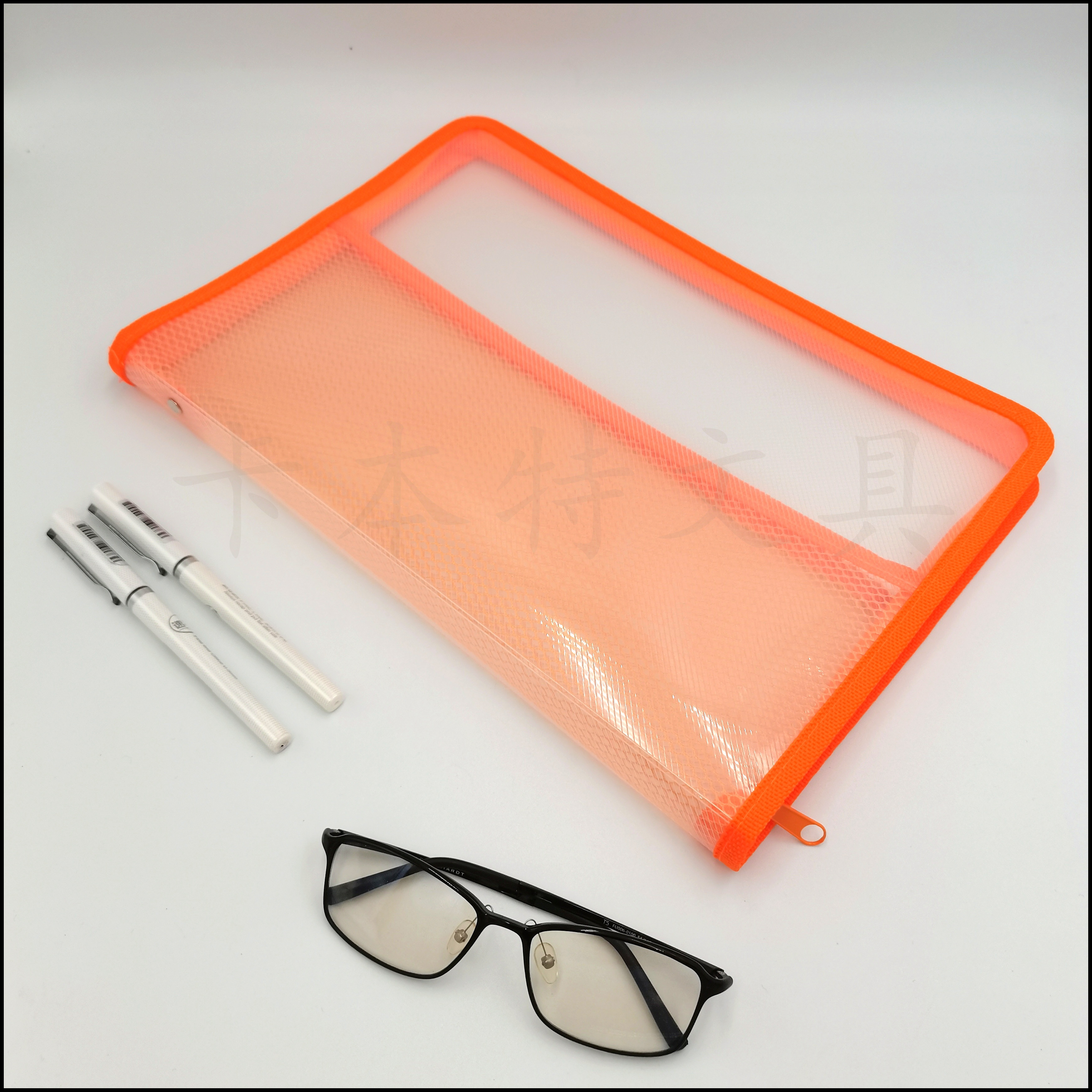 A4 transparent zipper file bag, office materials bag, folder factory direct sales, mixed color edge classification storage bag, folder file box Application Scenario