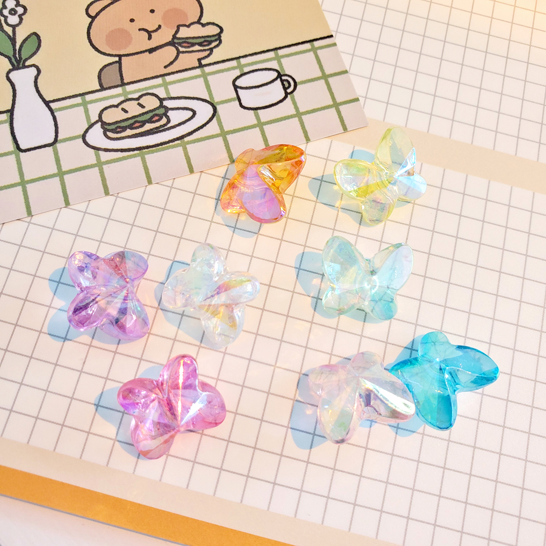 Wholesale of Chen Ming's acrylic transparent AB butterfly-shaped necklaces, loose bead earrings, hair strings and other accessories Item Picture