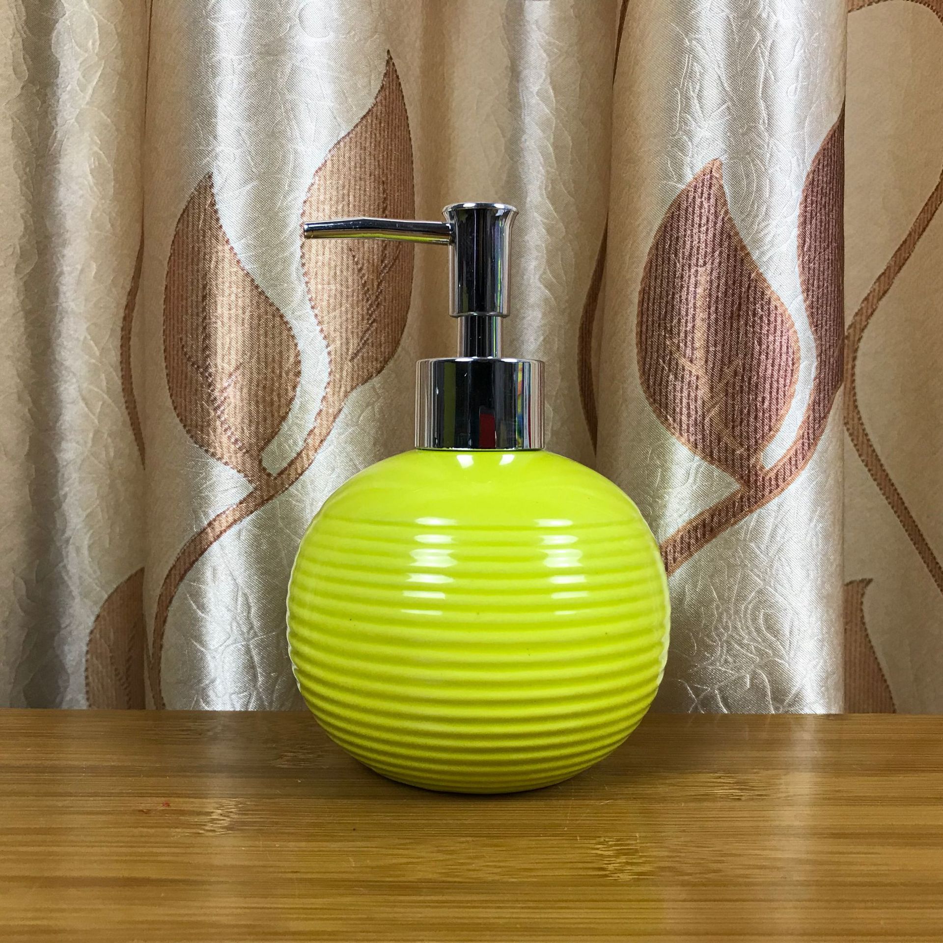 Household body wash bottles are repackaged Specification image
