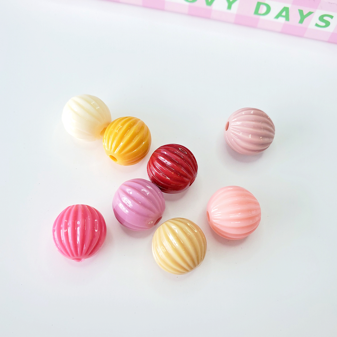 Chen Ming's 14mm straight-hole acrylic solid color pumpkin bead material candy color DIY jewelry accessories Application Scenario
