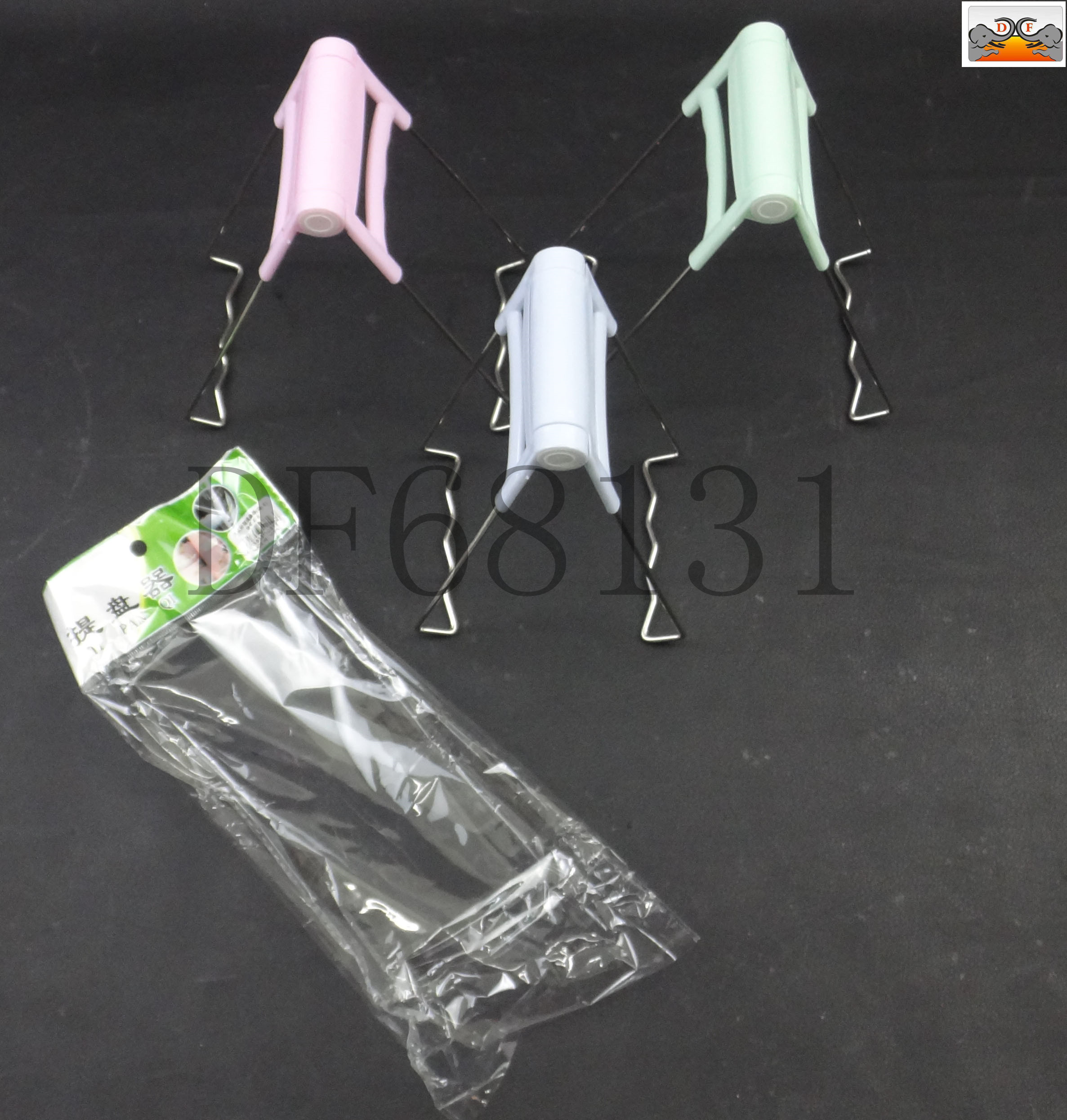 DF68131 Color plastic dish lifter, stainless steel plate clamp, household dish clamp, creative kitchen plate picker, high-temperature resistant plate picker, plate clamp, DF Trading House