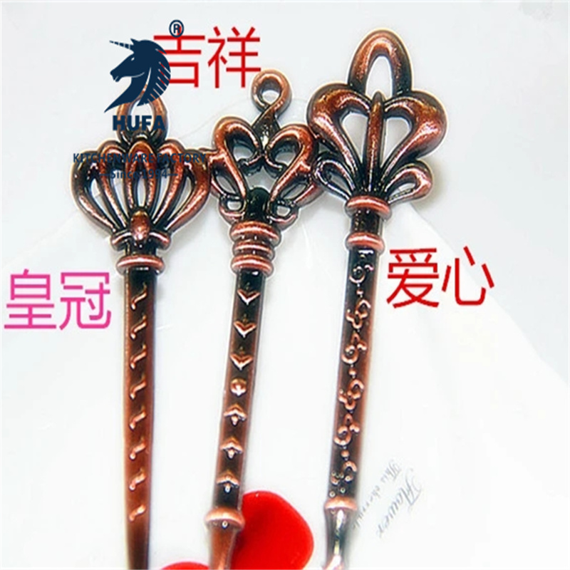 Retro crown fruit fork set, gold and silver bronze color creative and fashionable 4-finger fork retro fork auspicious knot, Nordic style set, classical style set, fabric wheel polished, mirror polished, court tableware set. details Picture