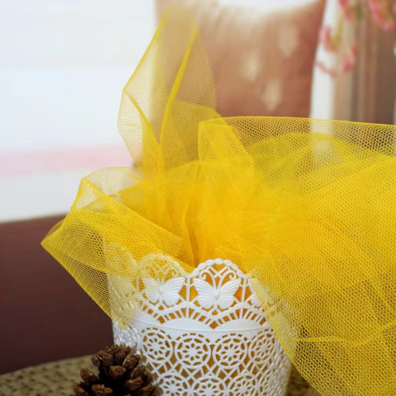 Flower packaging with inner fairy gauze, large bouquet packaging with gauze curtain, rose packaging with mesh gauze, specially designed for flower shops
