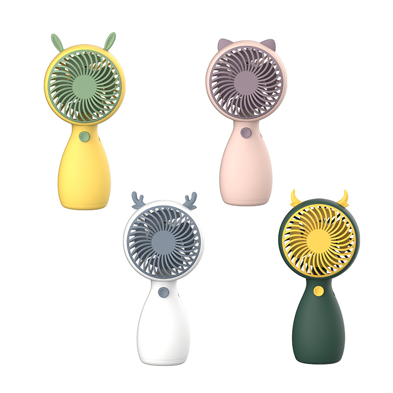 Holding a mini fan Application Scenario