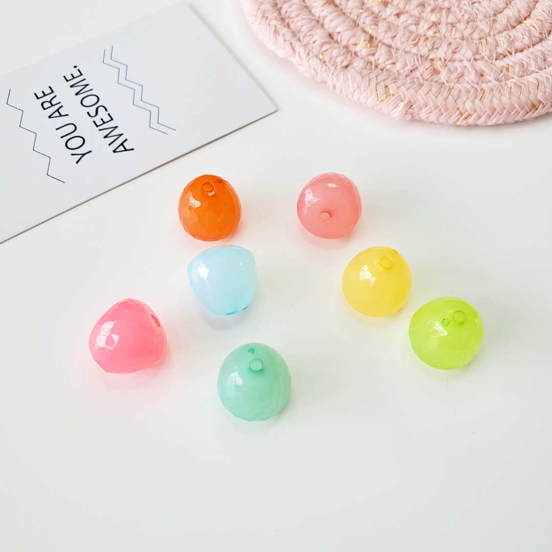 Wholesale of 14mm acrylic straight-hole candy-colored strawberry-shaped loose beads DIY jewelry accessories