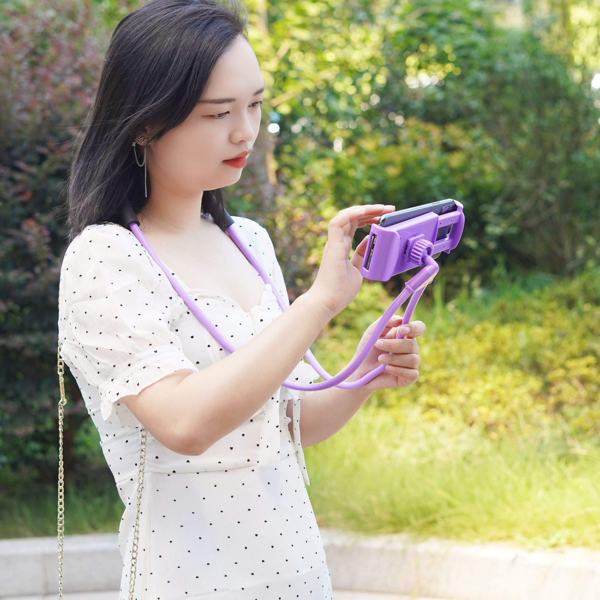 Neck hanging phone stand