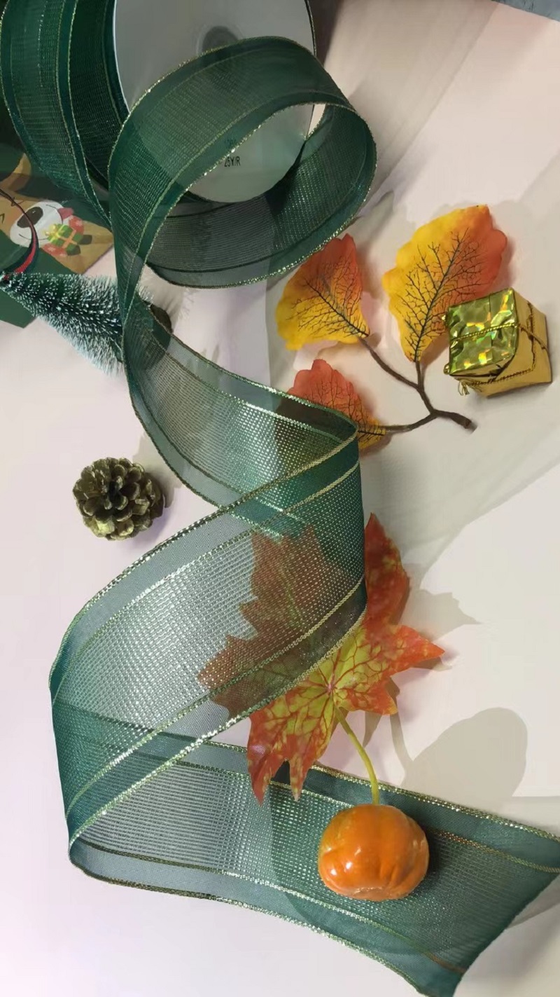 Item No. : 1065 Christmas Gift Packaging Decoration DIY Green Gold Mesh Double-sided Wire Webbing 6.3cm