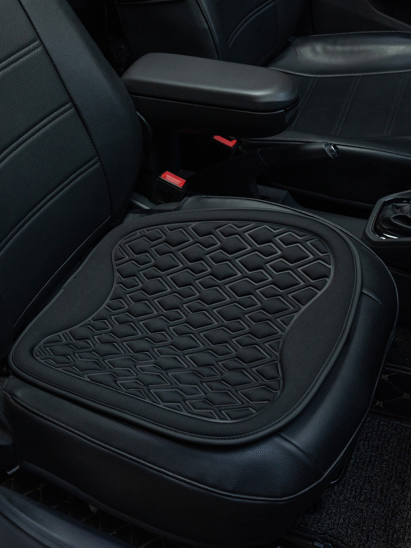 汽车坐垫/夏季凉垫/小蛮腰坐垫产品图