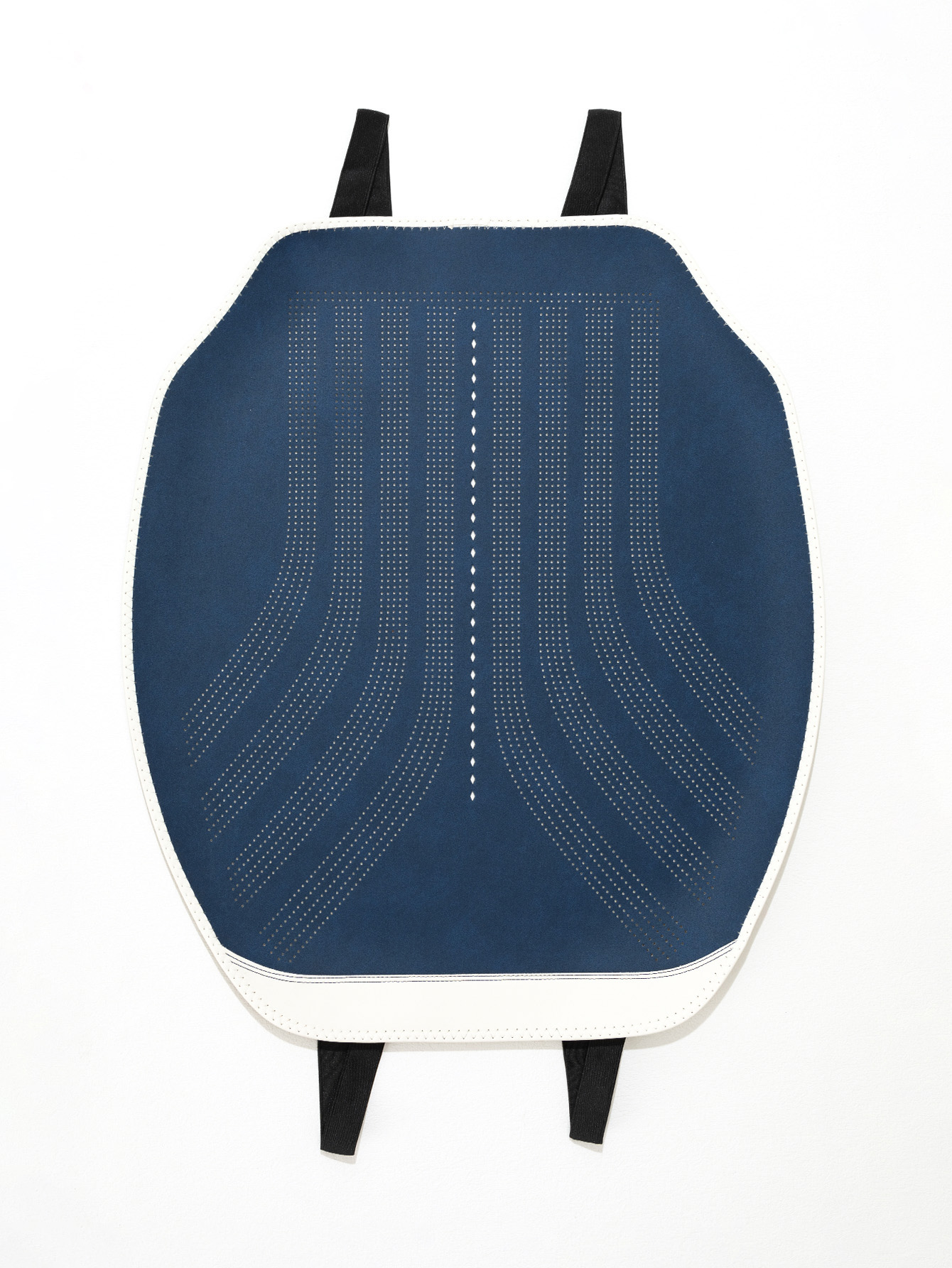 汽车用品/汽车坐垫/纳帕皮马鞍垫细节图