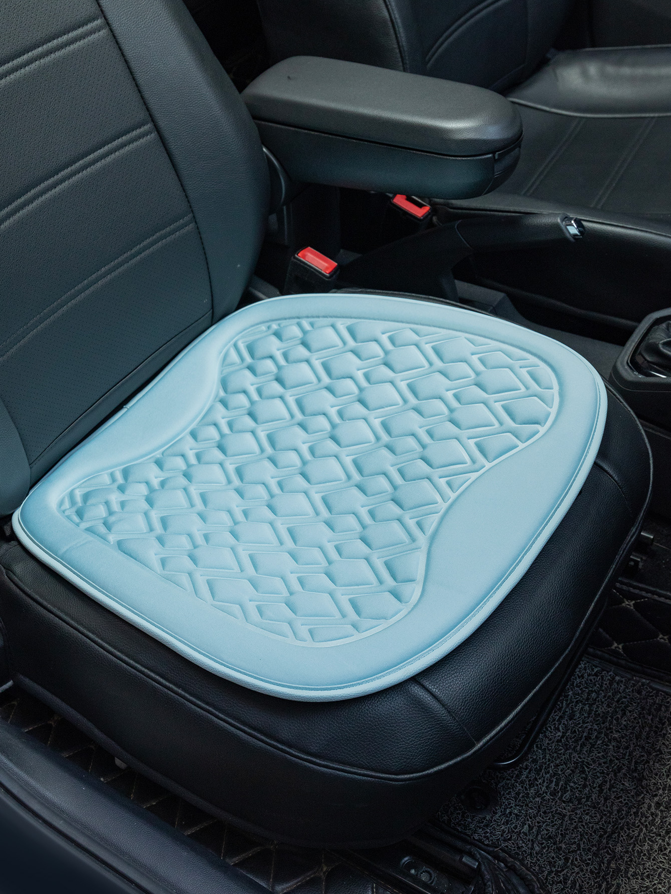 汽车坐垫/夏季凉垫/小蛮腰坐垫产品图