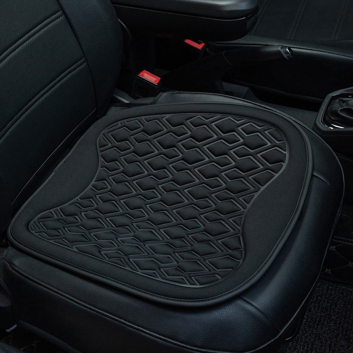 汽车坐垫夏季凉垫冰丝座椅套车垫四季通用夏天透气小蛮腰凉席座垫单片其威车饰QW34