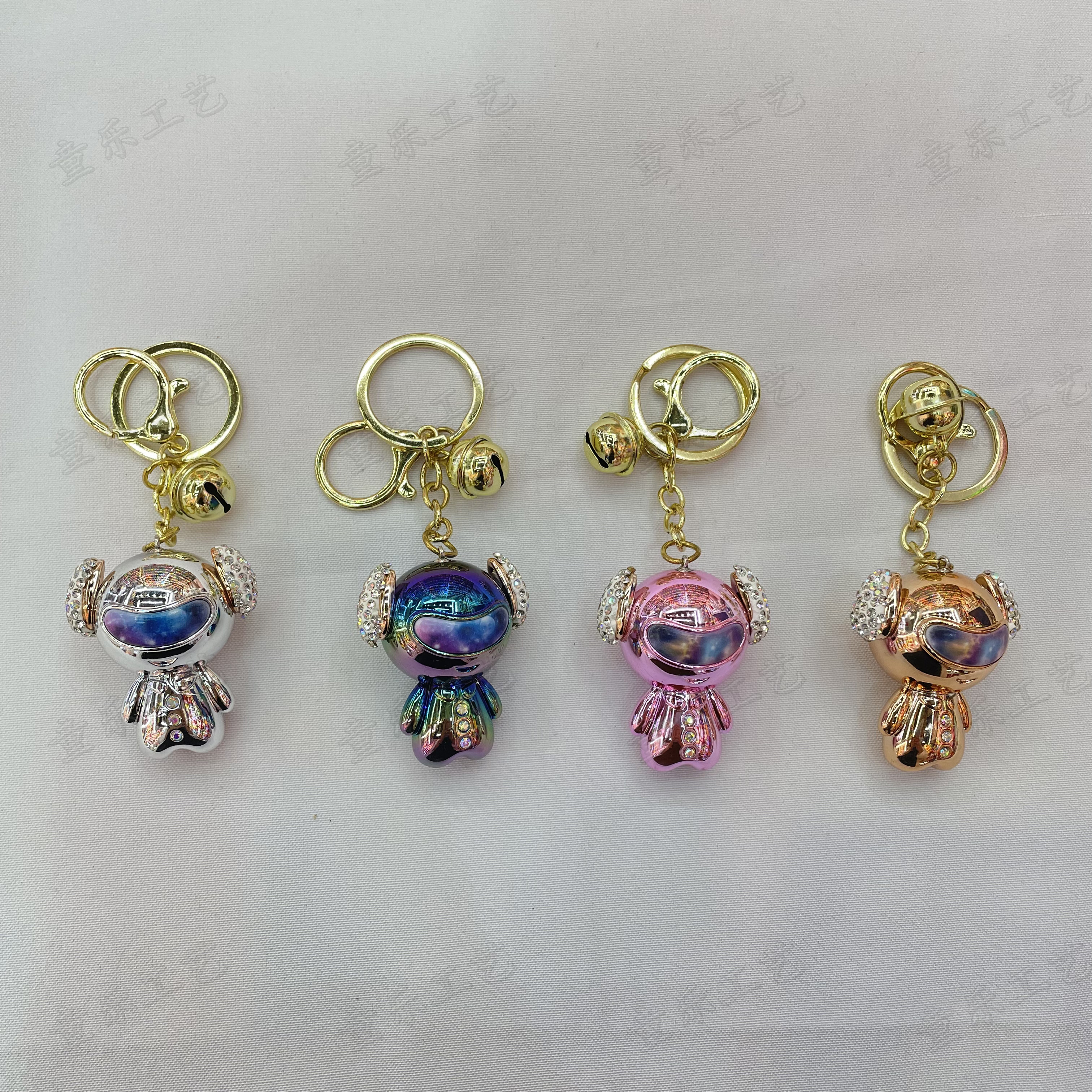 创意炫彩外星人章鱼钥匙扣挂件电镀亚克力公仔汽车钥匙链情侣包包钥匙挂饰