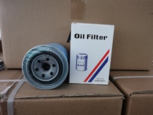 Oil Filter 机油滤清器 15208-65011 For DATSUN 